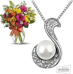 Lively bouquet with Swarovski Elements necklace